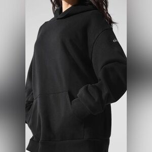 Alo Yoga Chill Hoodie in Black